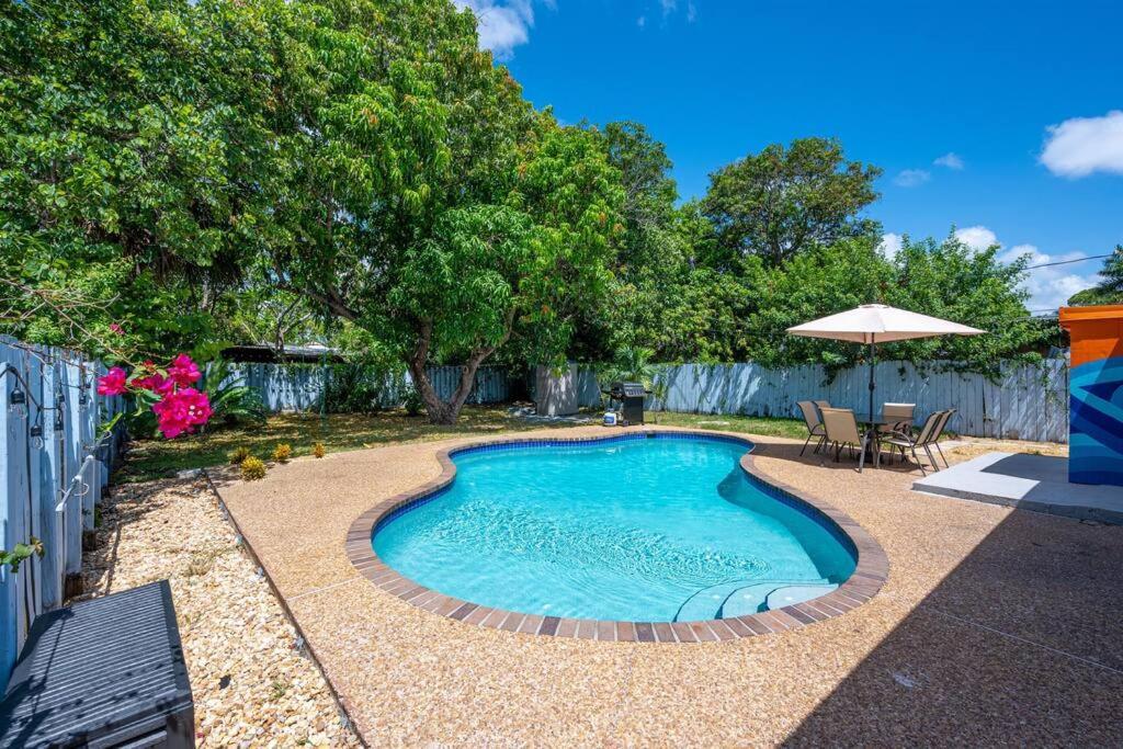 Сasa de vacaciones Casa Ola - Surf Themed Pool Home, Near Downtown Fort Lauderdale